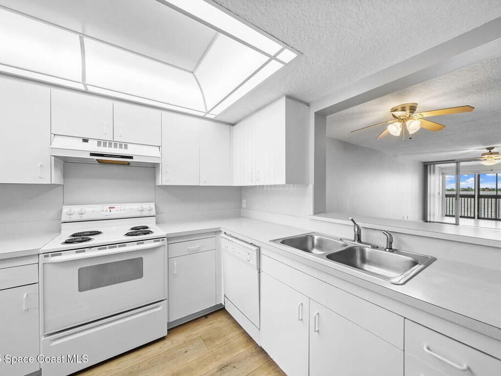 300 S Sykes Creek Parkway, Merritt Island, FL 32952