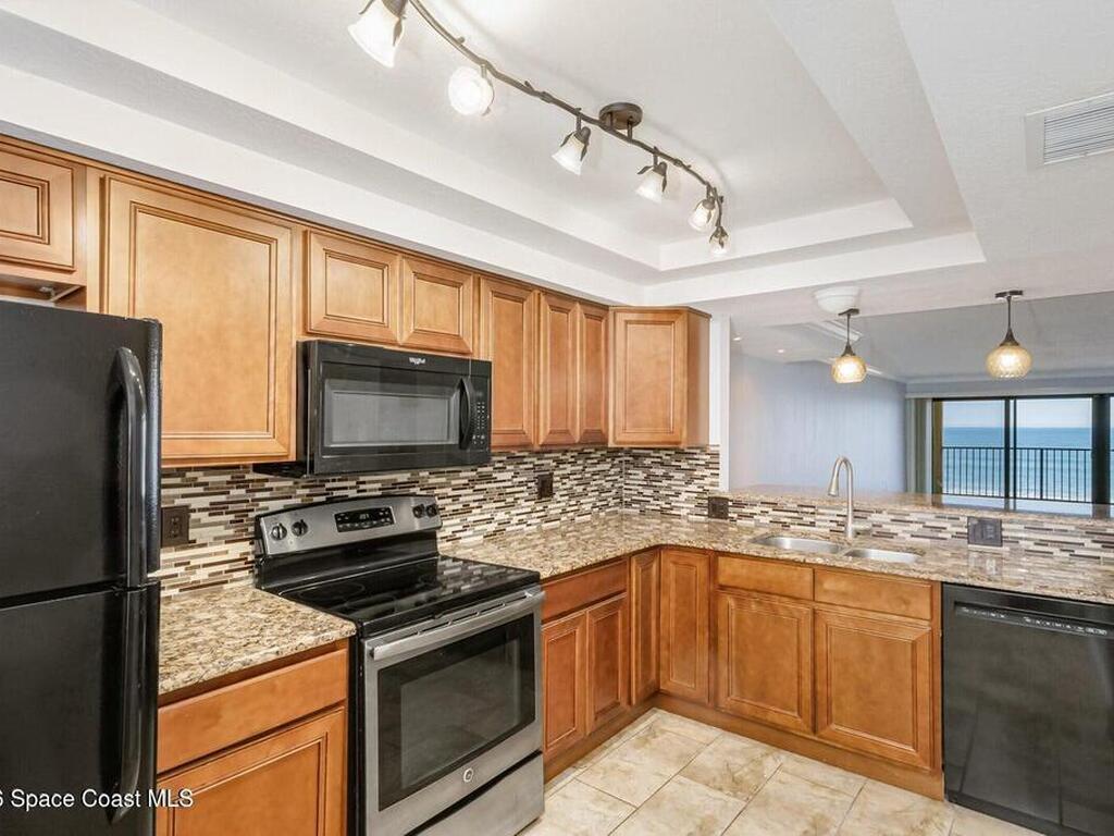 1305 S Atlantic Avenue, Cocoa Beach, FL 32931