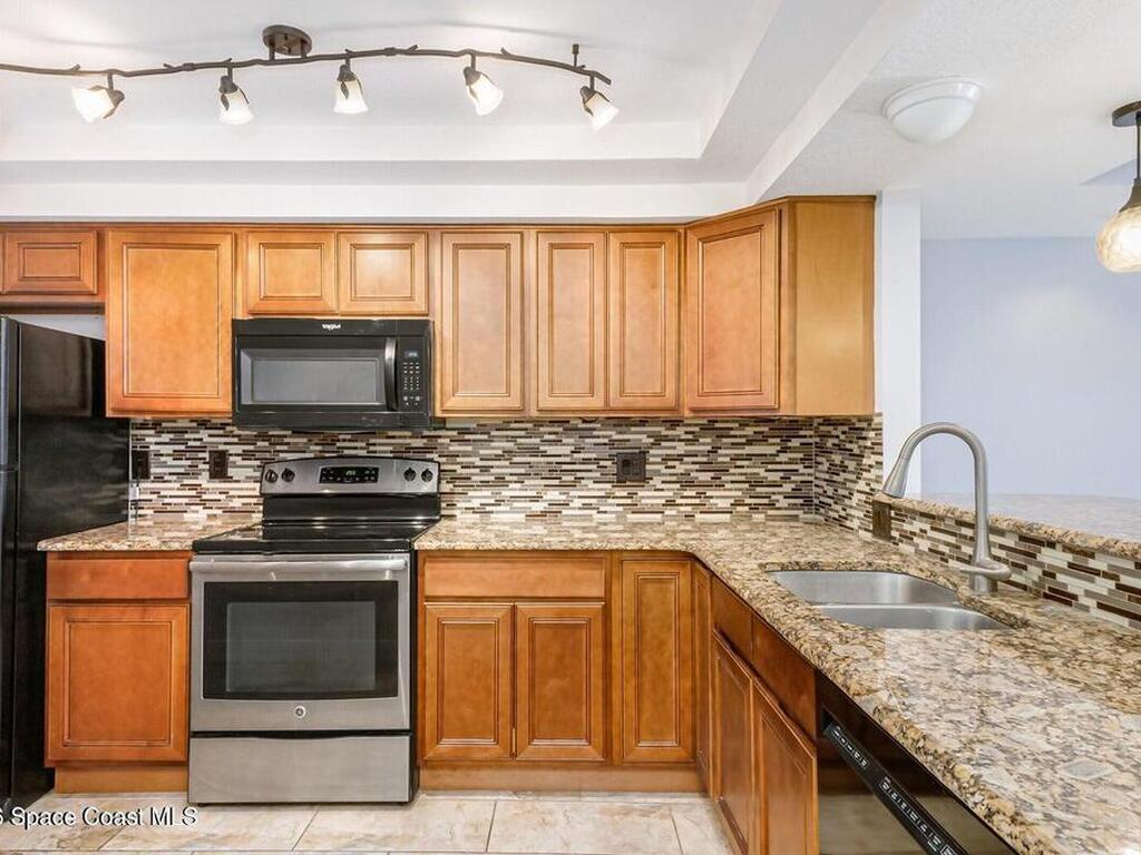 1305 S Atlantic Avenue, Cocoa Beach, FL 32931