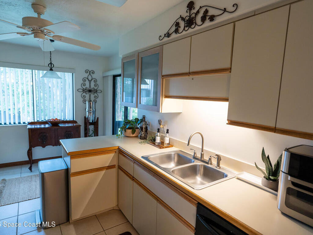 605 Saint Albans Court, Melbourne, FL 32904