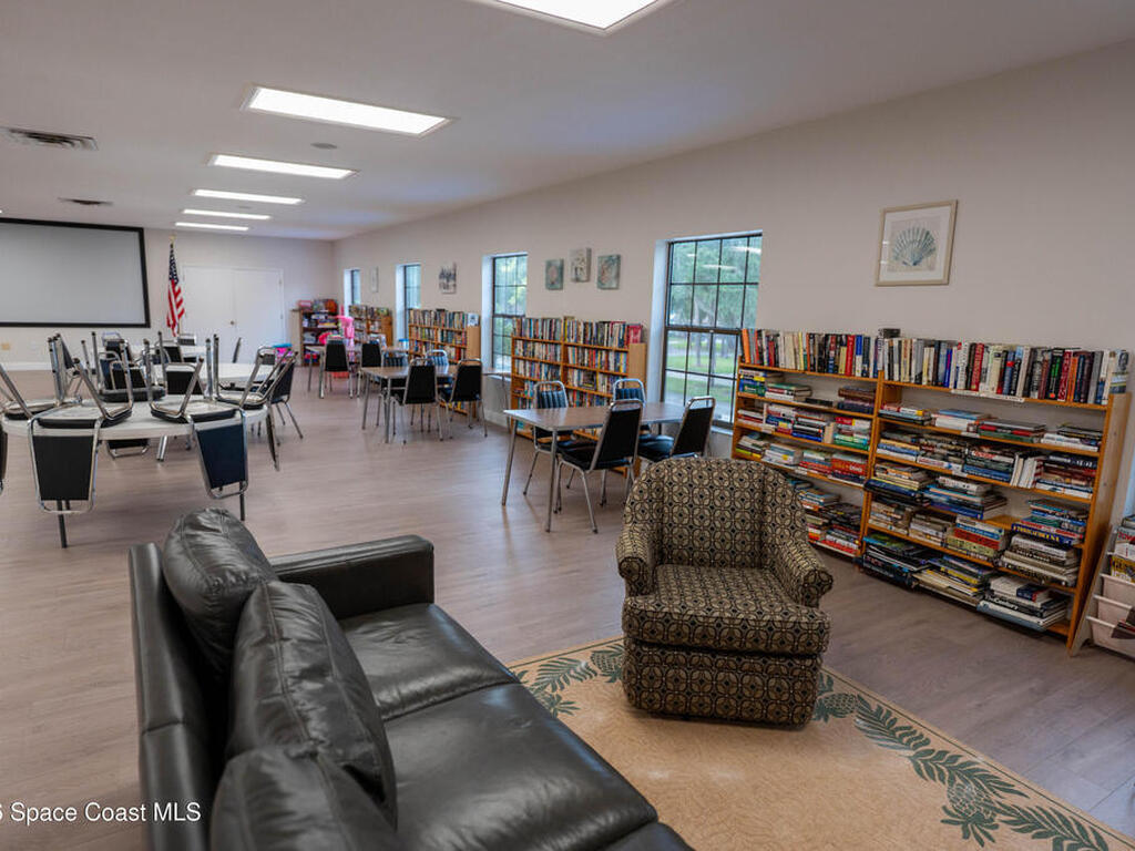 605 Saint Albans Court, Melbourne, FL 32904