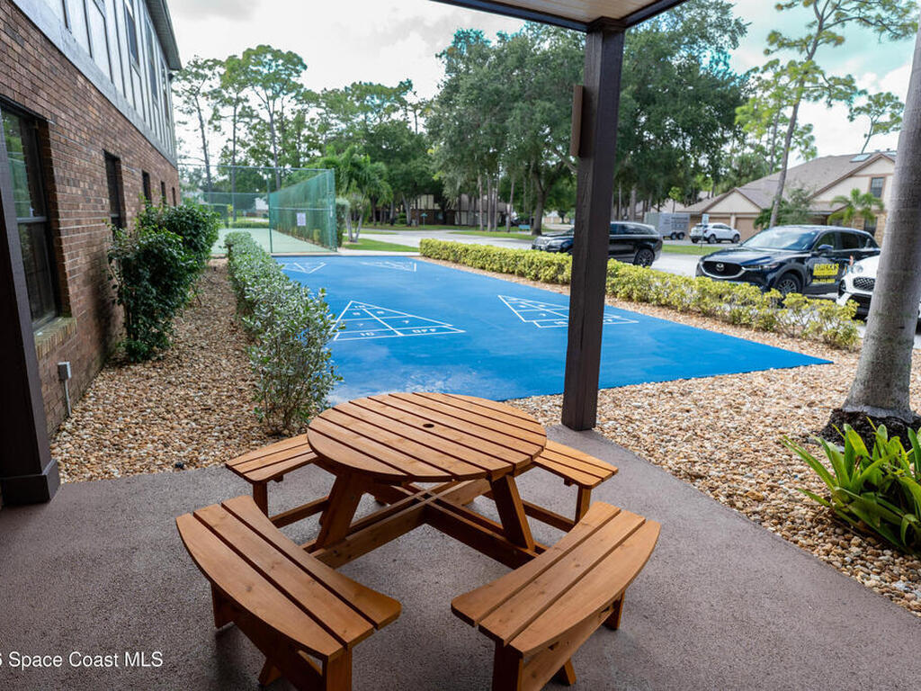 605 Saint Albans Court, Melbourne, FL 32904