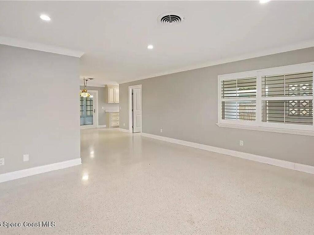 555 20th Street, Vero Beach, FL 32960