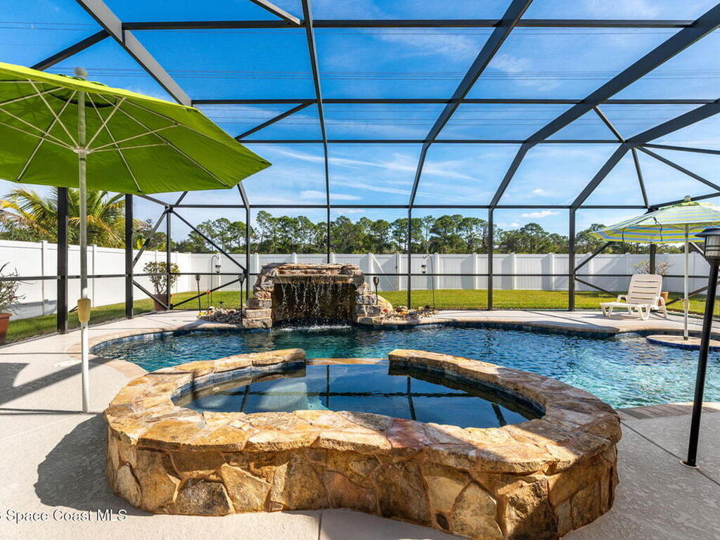 181 Wading Bird Circle, Palm Bay, FL 32908