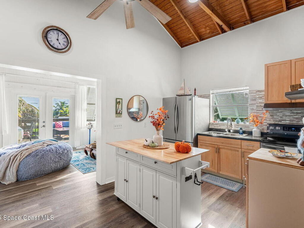 42 Vip Island Unit A, Grant-Valkaria, FL 32949