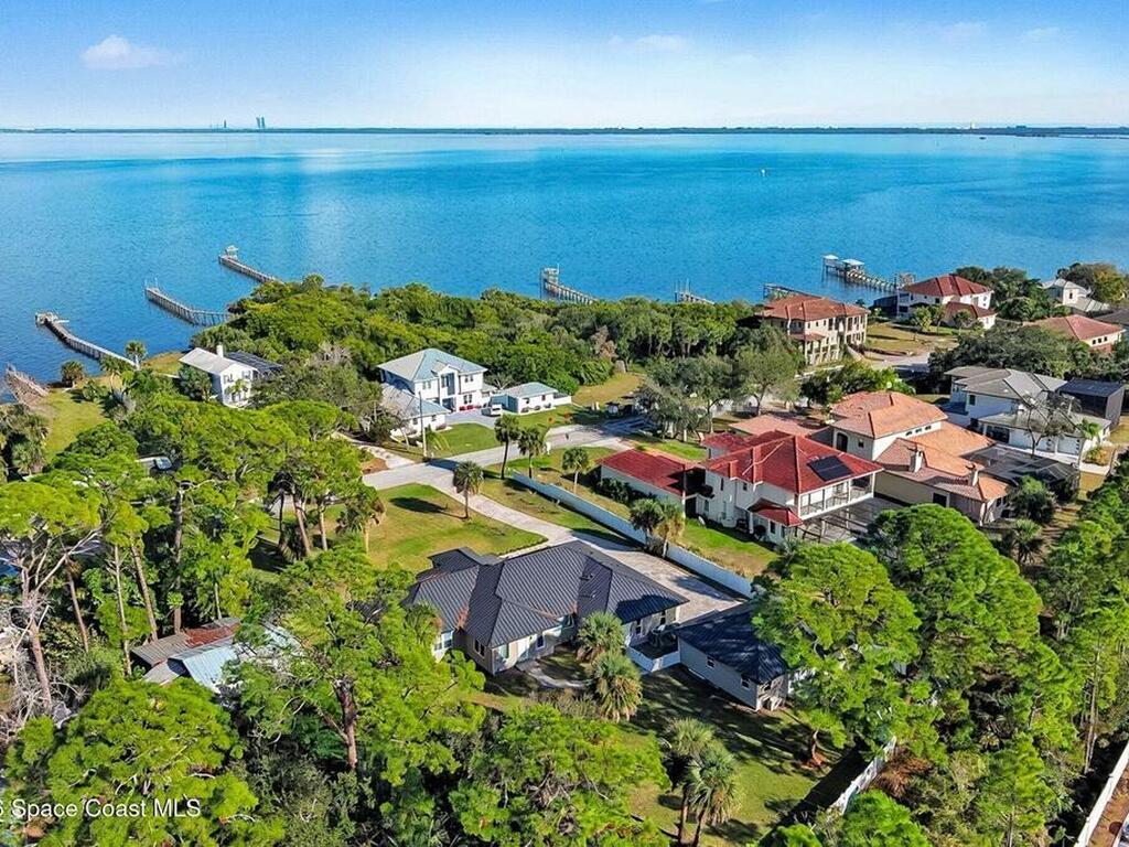 5440 Riveredge Drive, Titusville, FL 32780