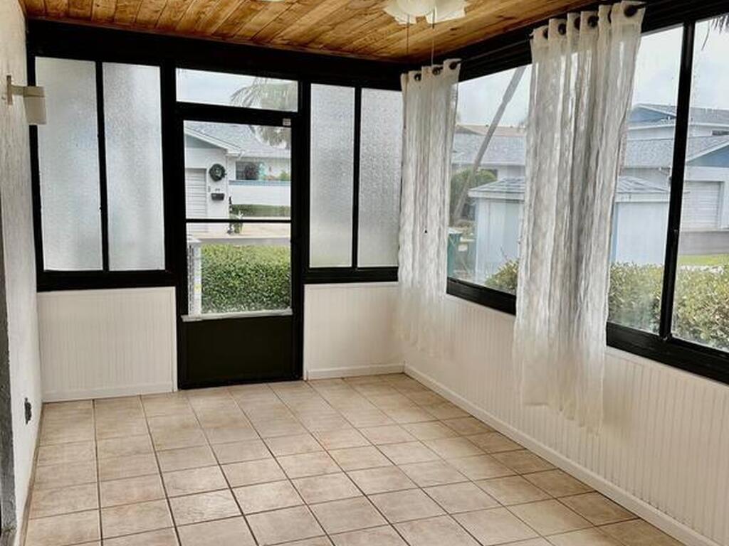 335 Paradise Boulevard, Indialantic, FL 32903