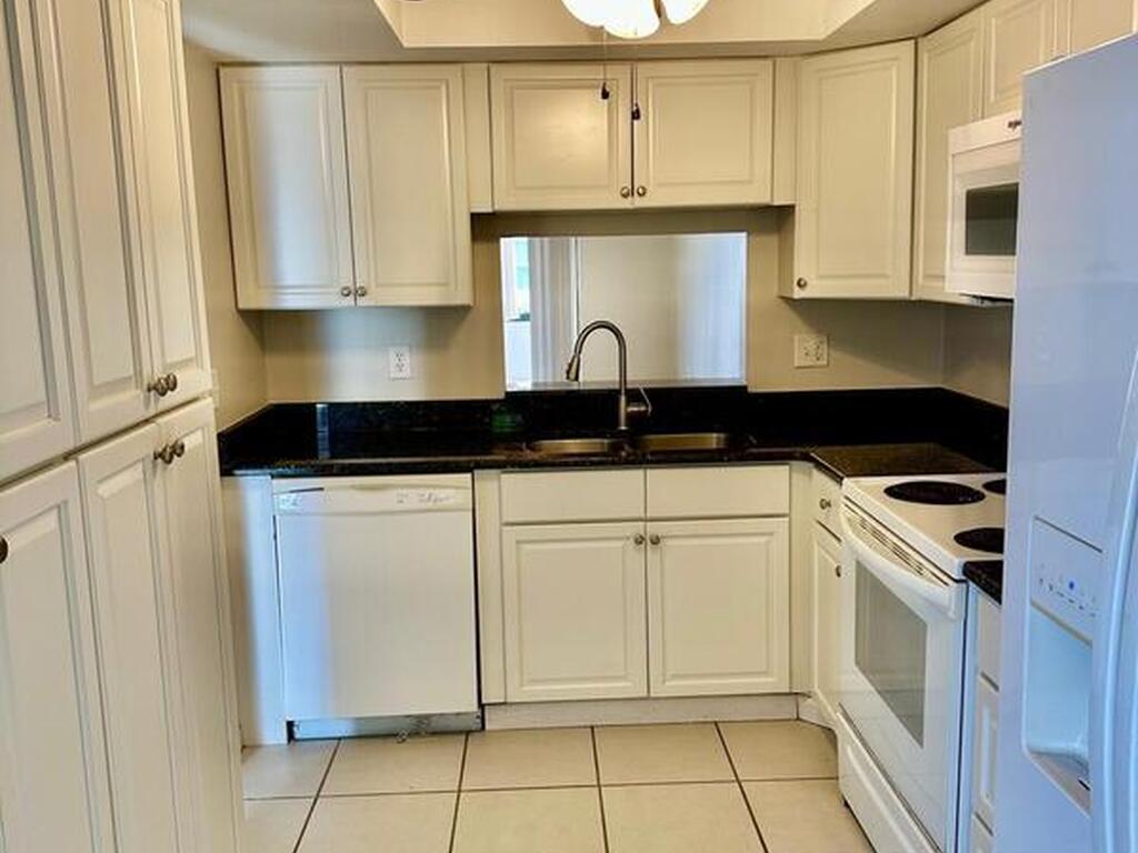 335 Paradise Boulevard, Indialantic, FL 32903