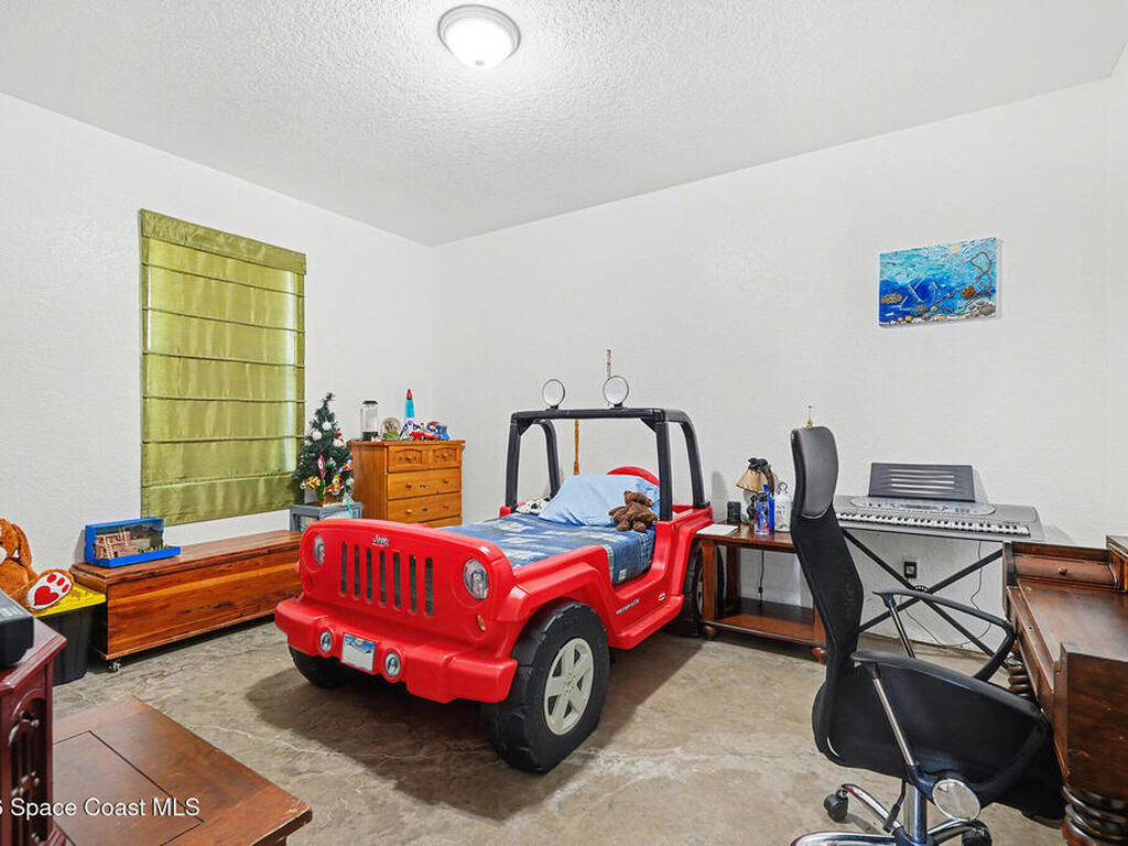 4960 Dixie Way, Mims, FL 32754