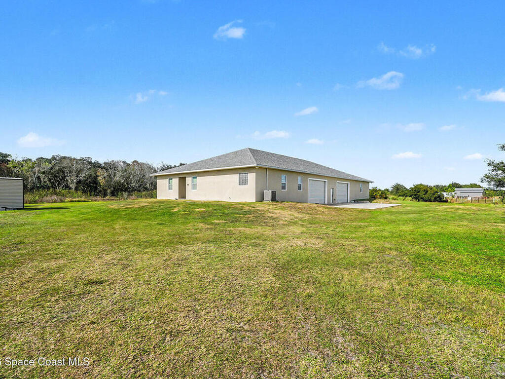 4960 Dixie Way, Mims, FL 32754