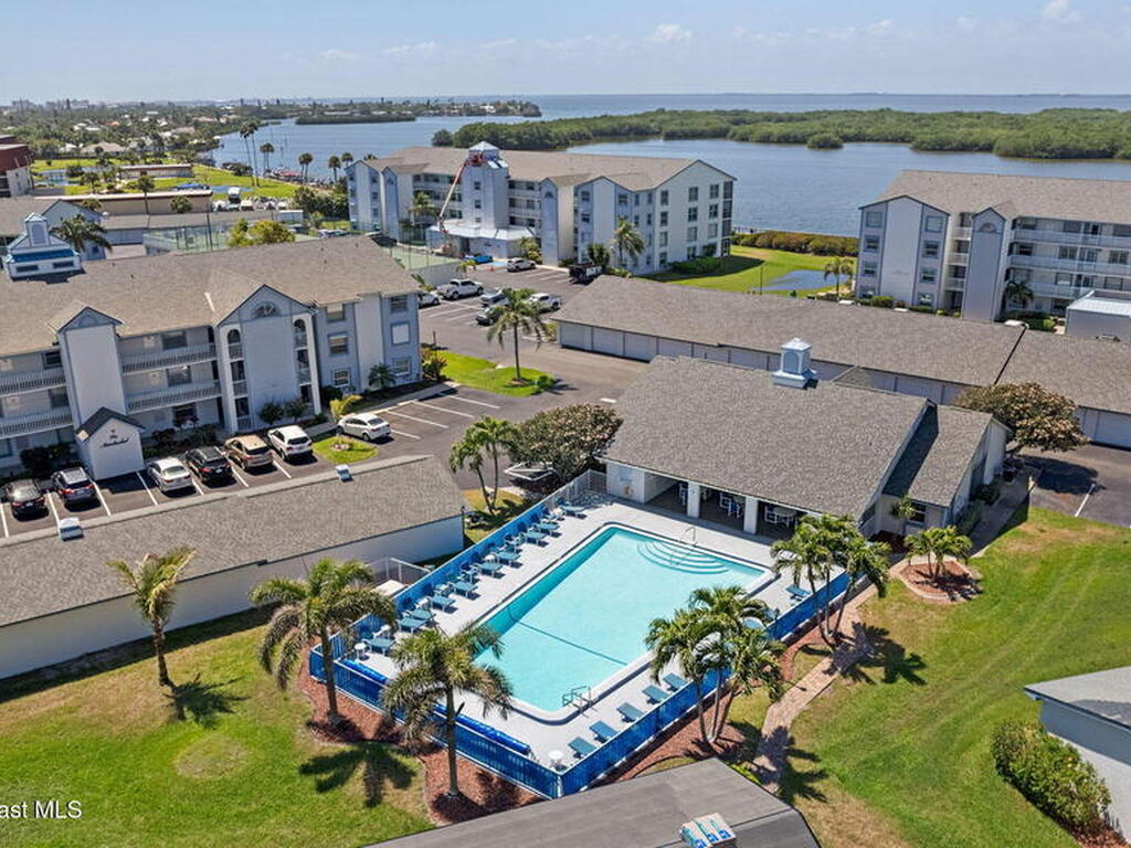 530 S Brevard Avenue, Cocoa Beach, FL 32931