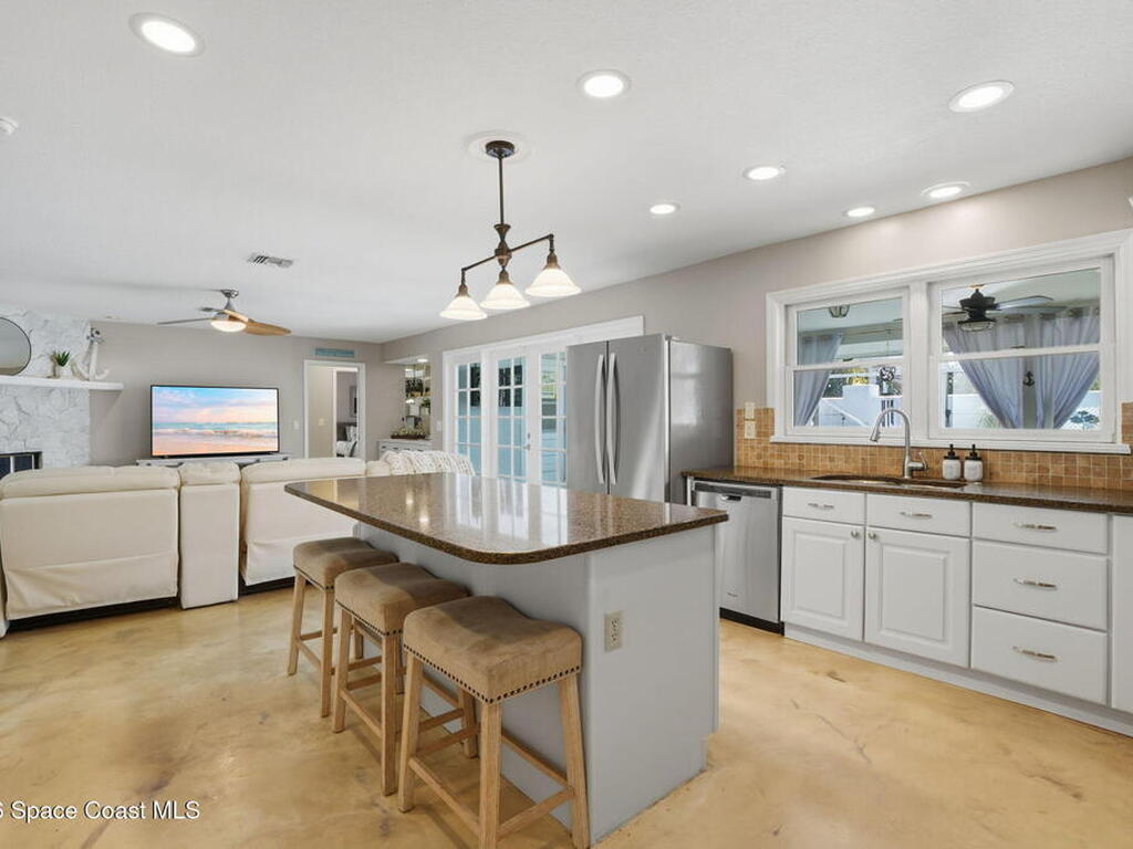 523 Peregrine Drive, Indialantic, FL 32903