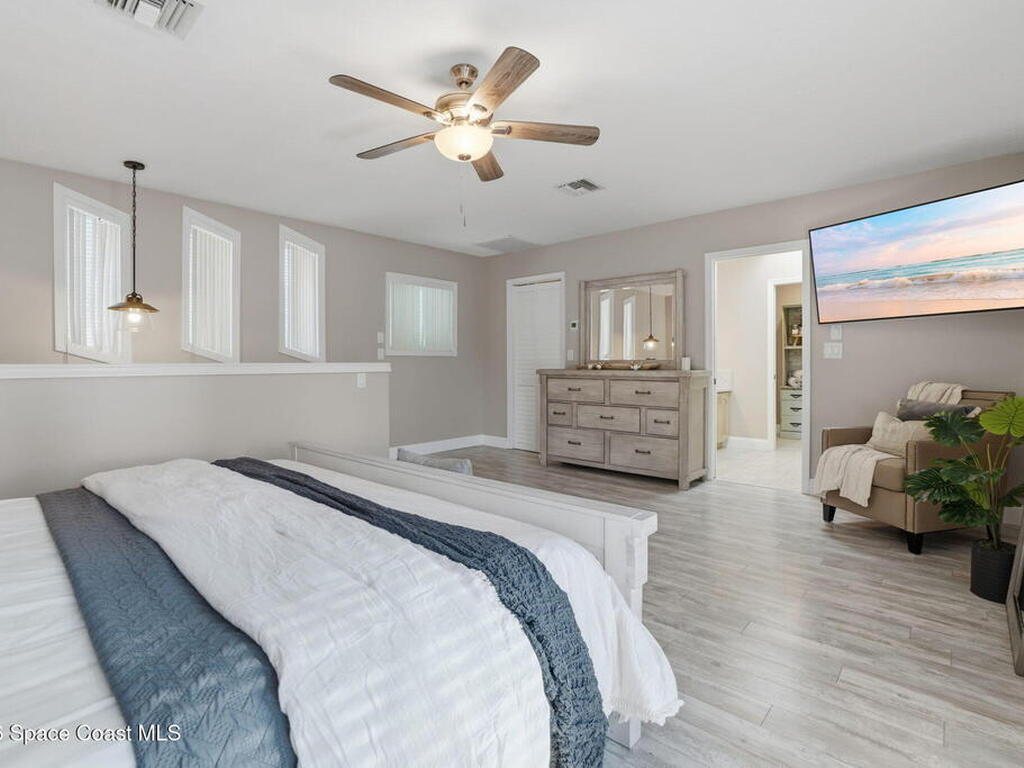 523 Peregrine Drive, Indialantic, FL 32903