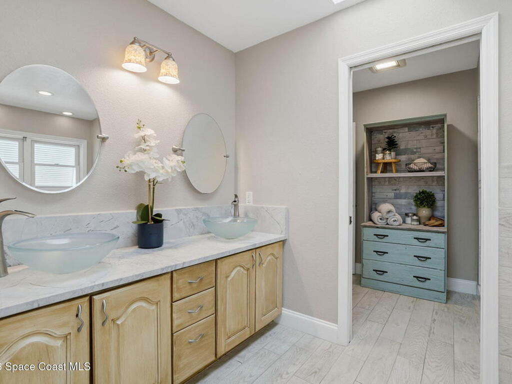 523 Peregrine Drive, Indialantic, FL 32903