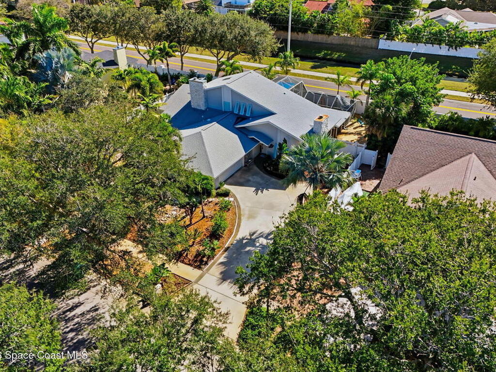 523 Peregrine Drive, Indialantic, FL 32903