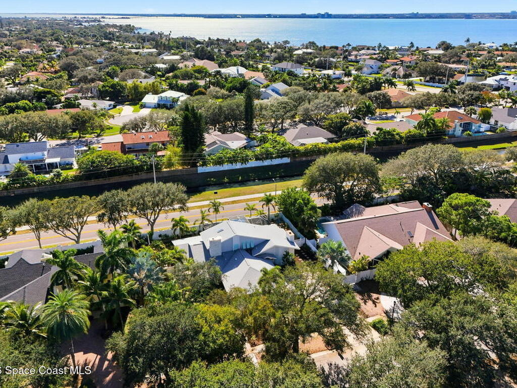 523 Peregrine Drive, Indialantic, FL 32903