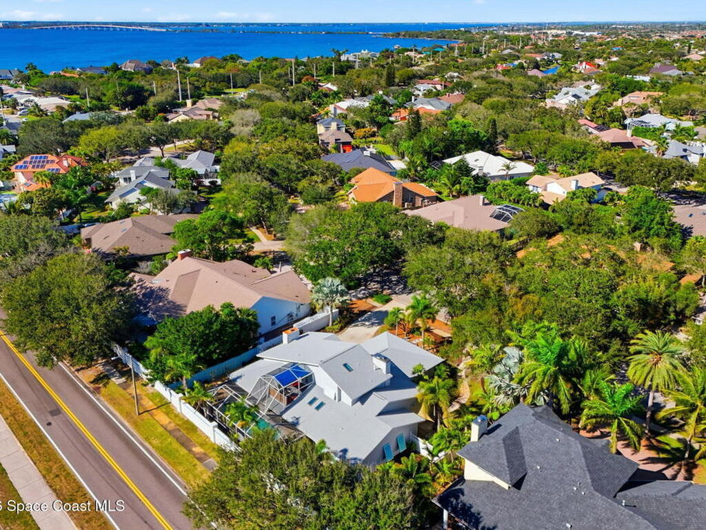 523 Peregrine Drive, Indialantic, FL 32903