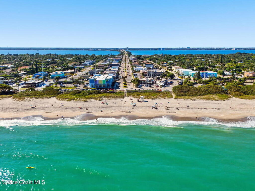 523 Peregrine Drive, Indialantic, FL 32903