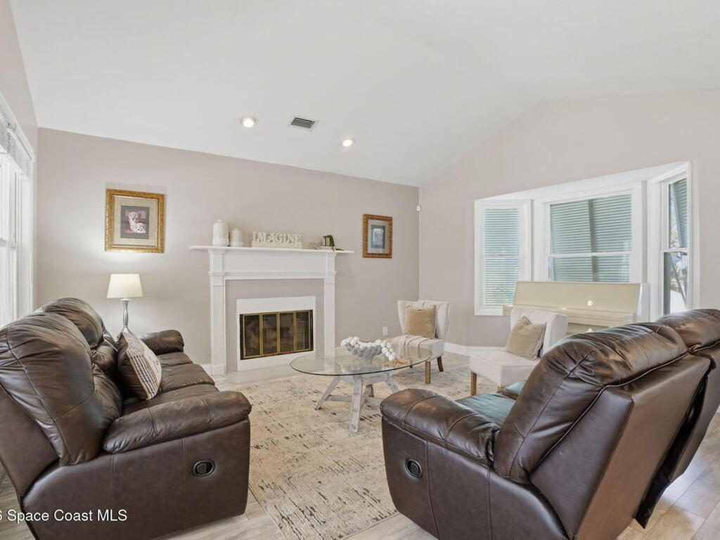 523 Peregrine Drive, Indialantic, FL 32903