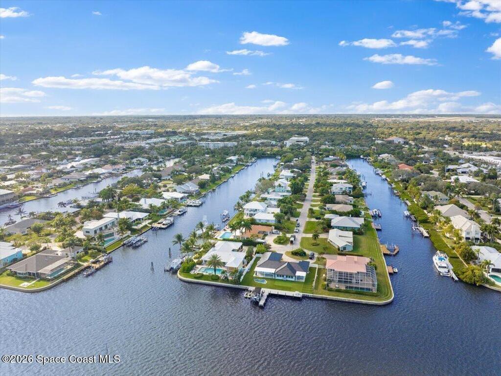 2 Sea Horse Lane, Vero Beach, FL 32960