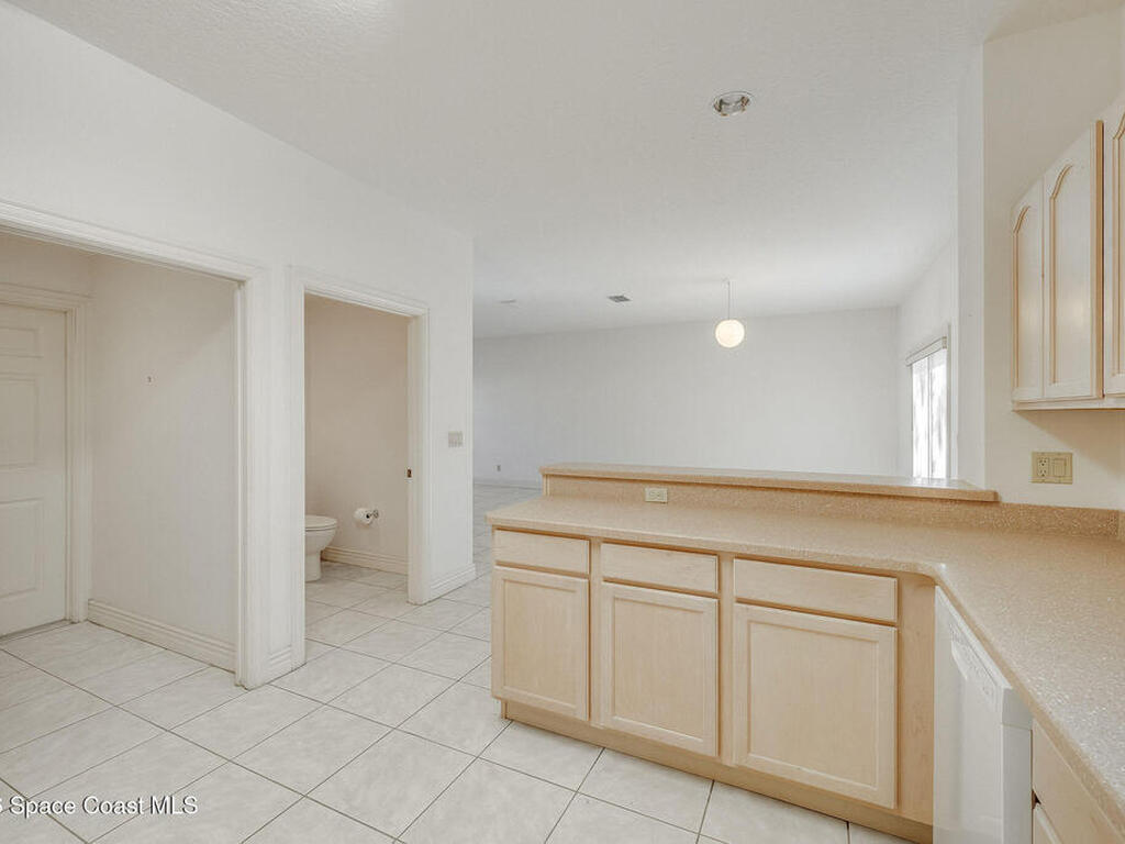 624 Cedar Side Circle, Palm Bay, FL 32905