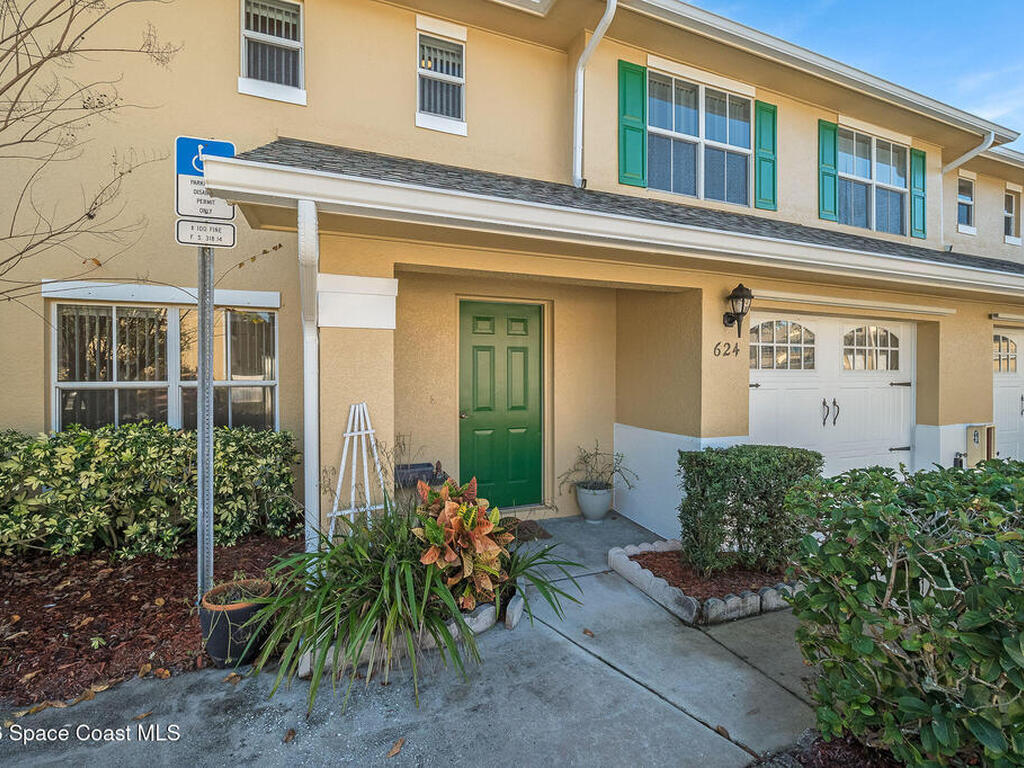 624 Cedar Side Circle, Palm Bay, FL 32905