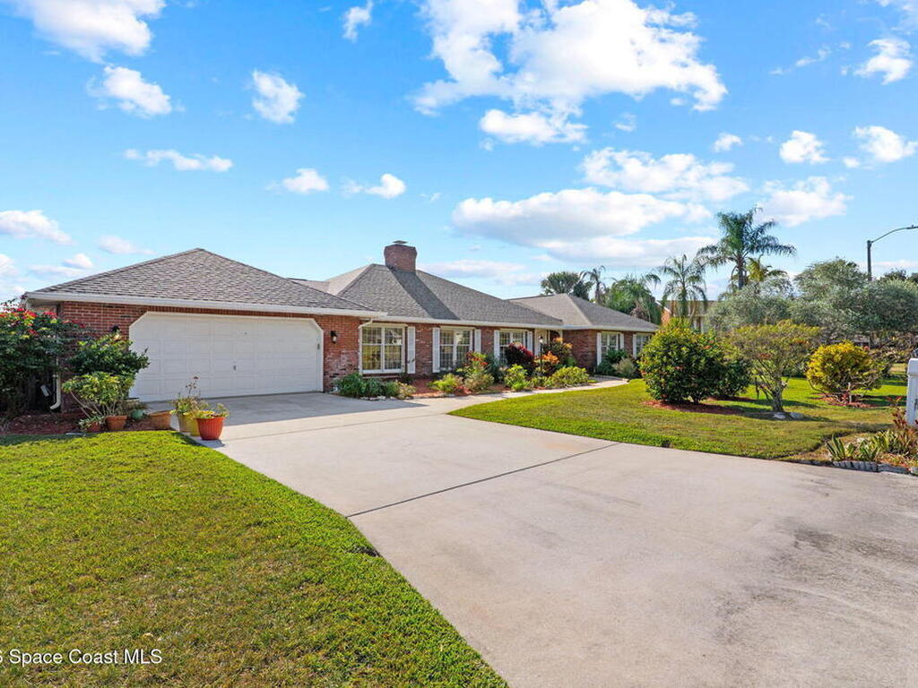 835 Sunswept Road, Palm Bay, FL 32905