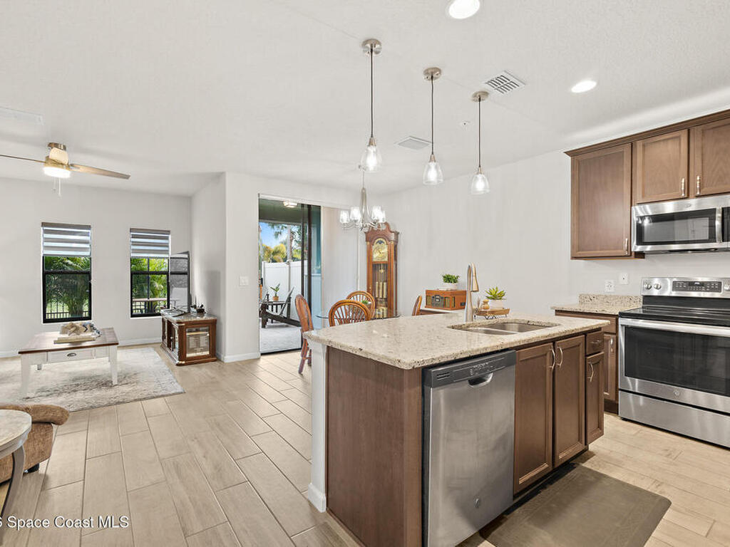 1315 Lara Circle, Rockledge, FL 32955