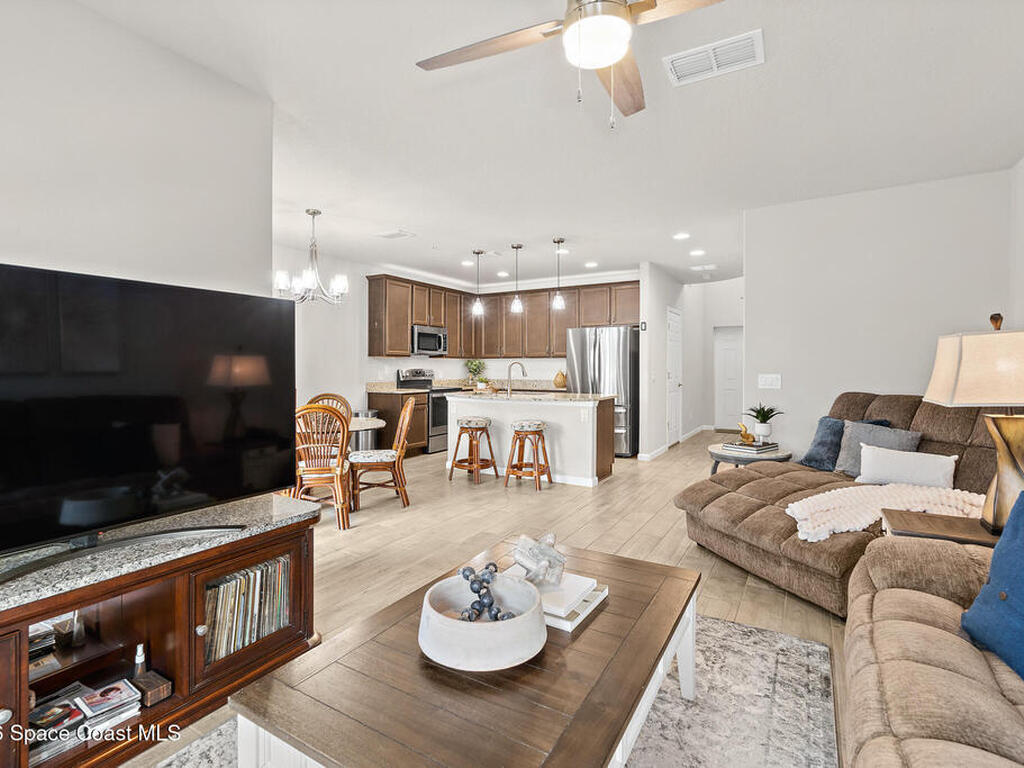 1315 Lara Circle, Rockledge, FL 32955