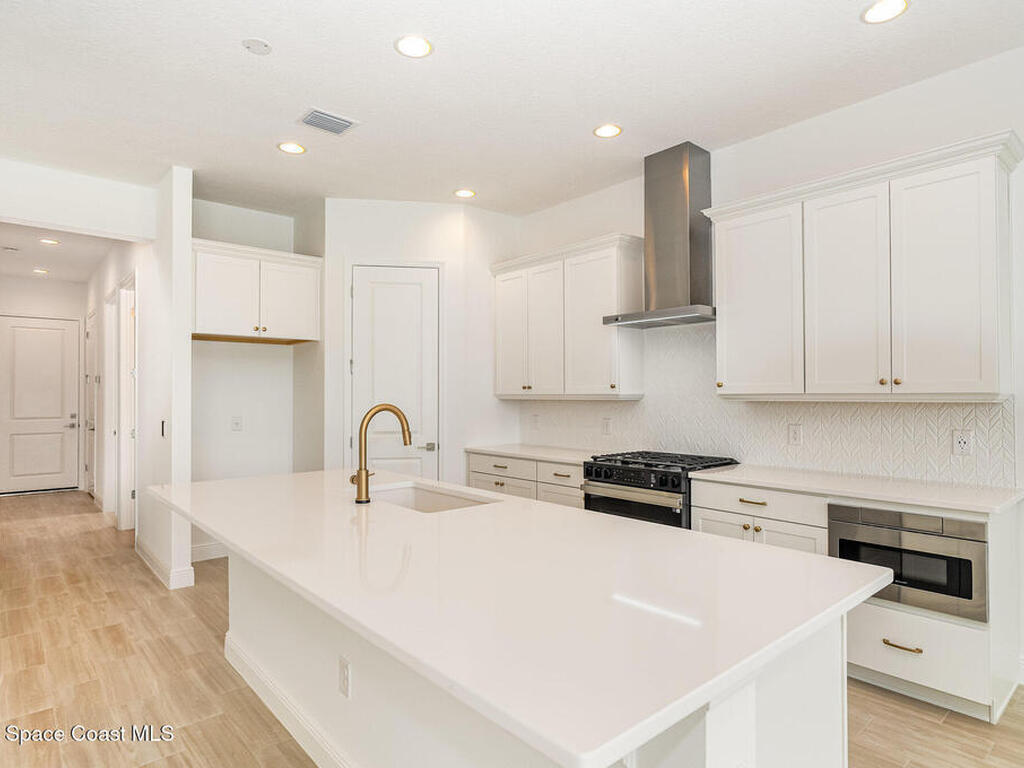 3018 Pangea Circle, Melbourne, FL 32940