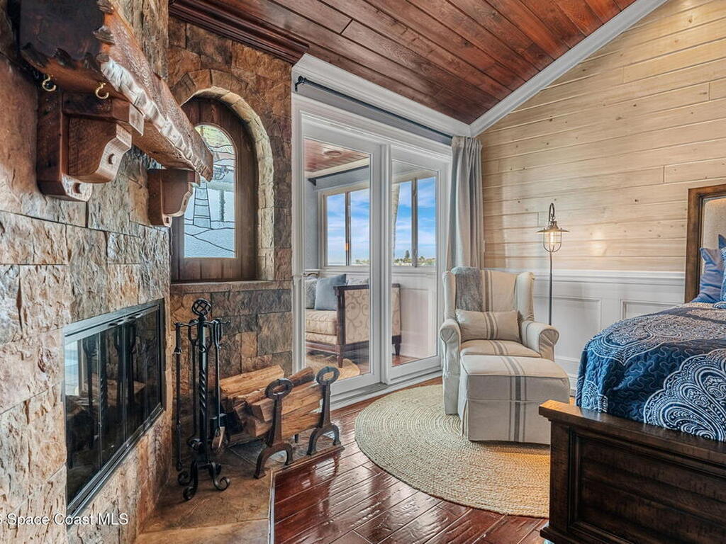 252 Seaview Street, Melbourne Beach, FL 32951