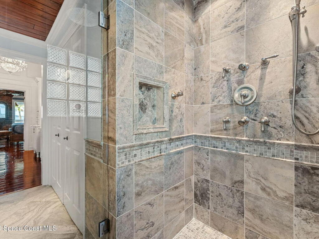 252 Seaview Street, Melbourne Beach, FL 32951