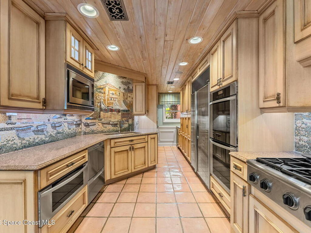 252 Seaview Street, Melbourne Beach, FL 32951