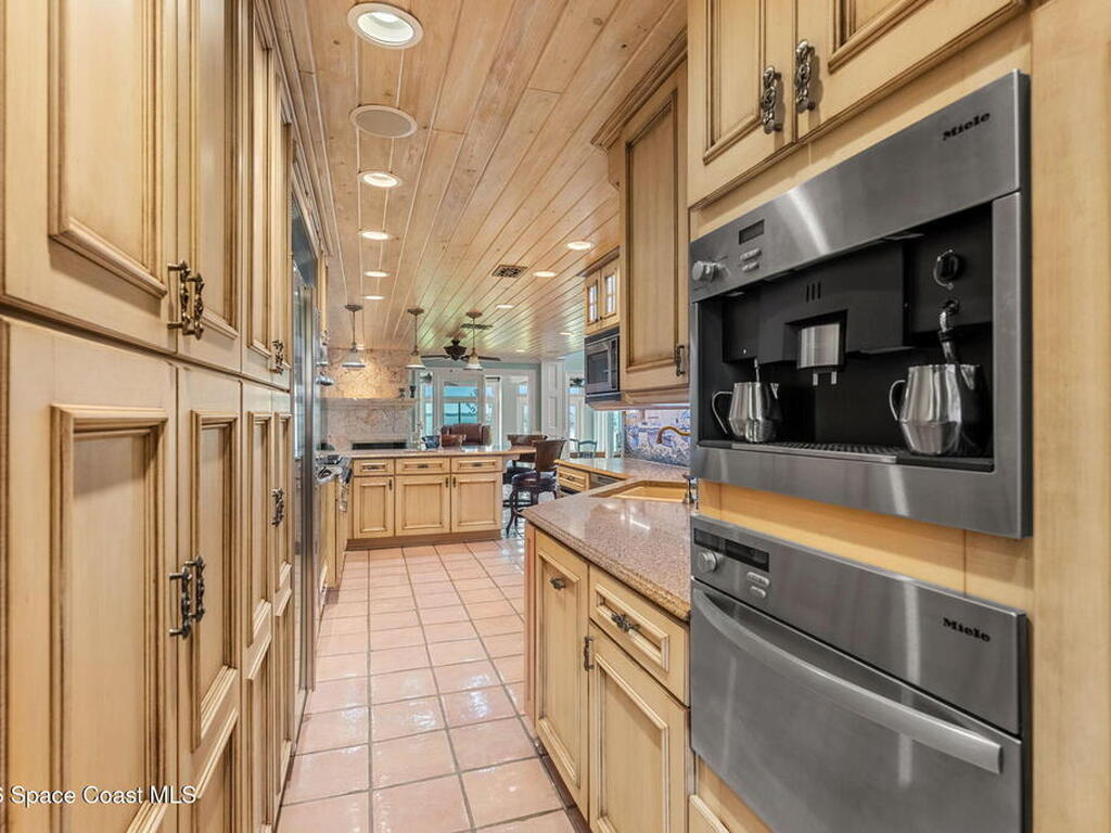 252 Seaview Street, Melbourne Beach, FL 32951