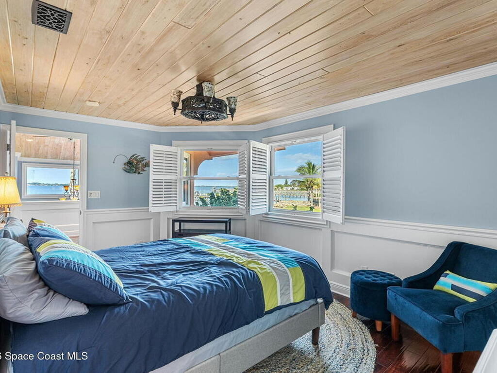 252 Seaview Street, Melbourne Beach, FL 32951