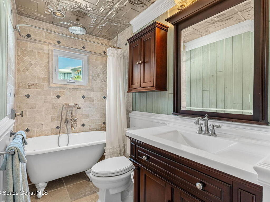 252 Seaview Street, Melbourne Beach, FL 32951