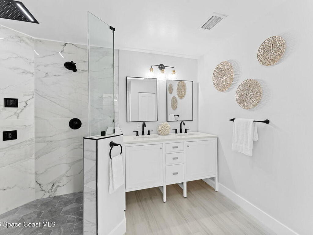 398 Riverview Lane, Melbourne Beach, FL 32951