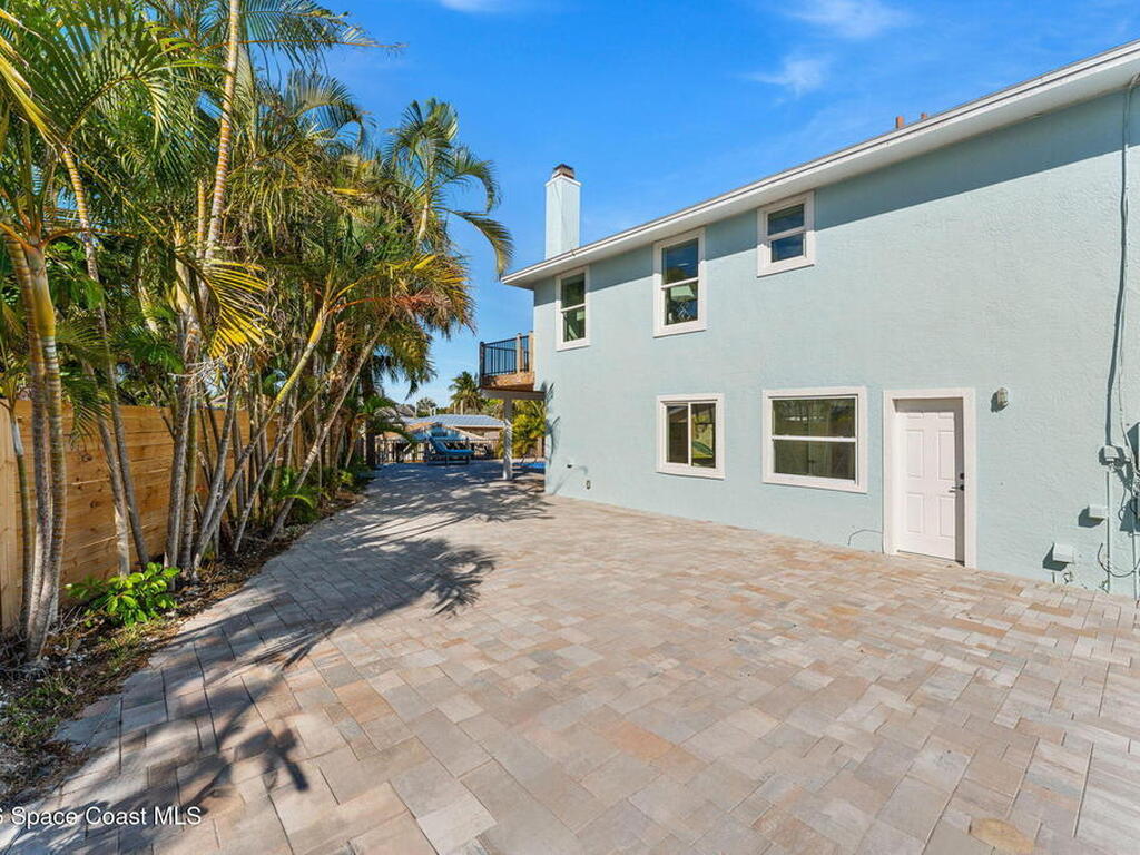 398 Riverview Lane, Melbourne Beach, FL 32951