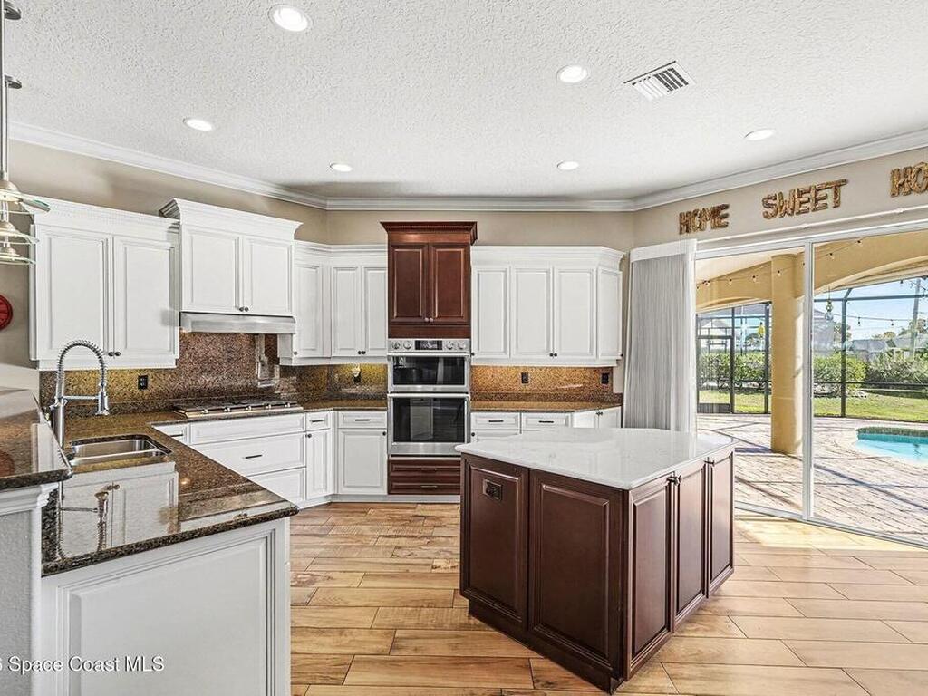 1 Point View Place, Cocoa, FL 32926