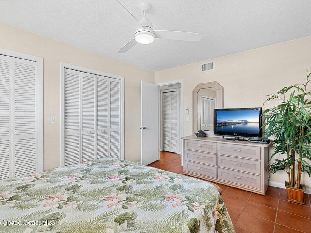 8498 Ridgewood Avenue, Cape Canaveral, FL 32920