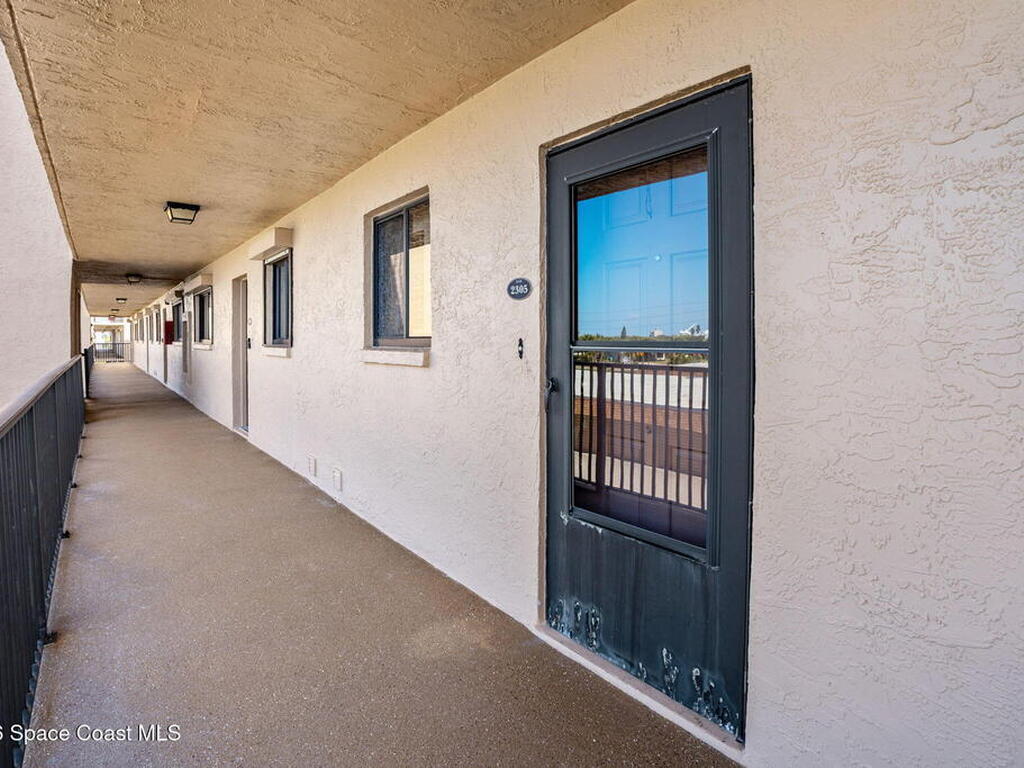 8498 Ridgewood Avenue, Cape Canaveral, FL 32920