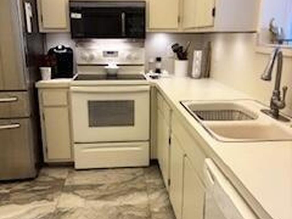 1125 Jimmy Buffett Memorial Highway, Satellite Beach, FL 32937