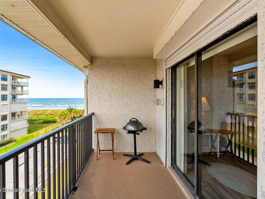 383 N Atlantic Avenue, Cocoa Beach, FL 32931