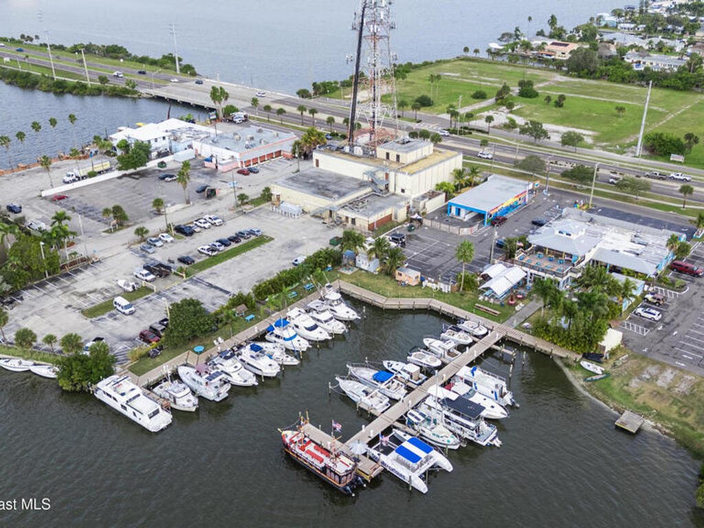 412 W Cocoa Beach Causeway, Cocoa Beach, FL 32931