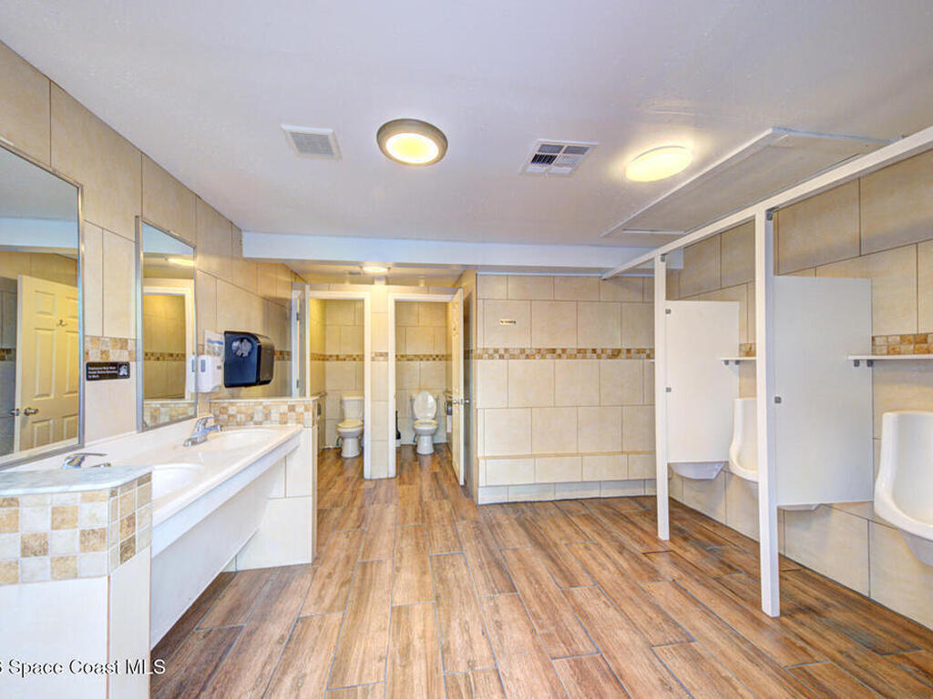 412 W Cocoa Beach Causeway, Cocoa Beach, FL 32931