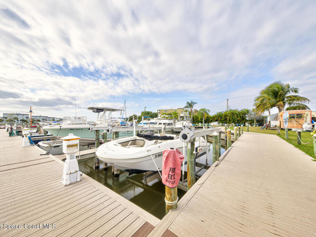 412 W Cocoa Beach Causeway, Cocoa Beach, FL 32931