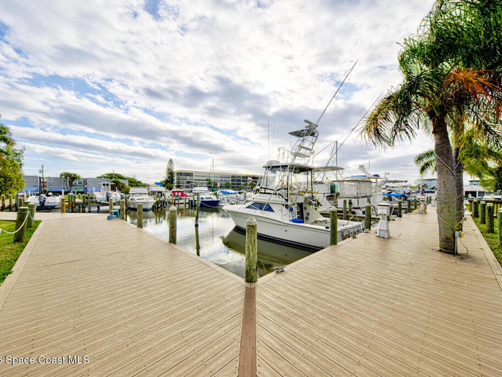 412 W Cocoa Beach Causeway, Cocoa Beach, FL 32931