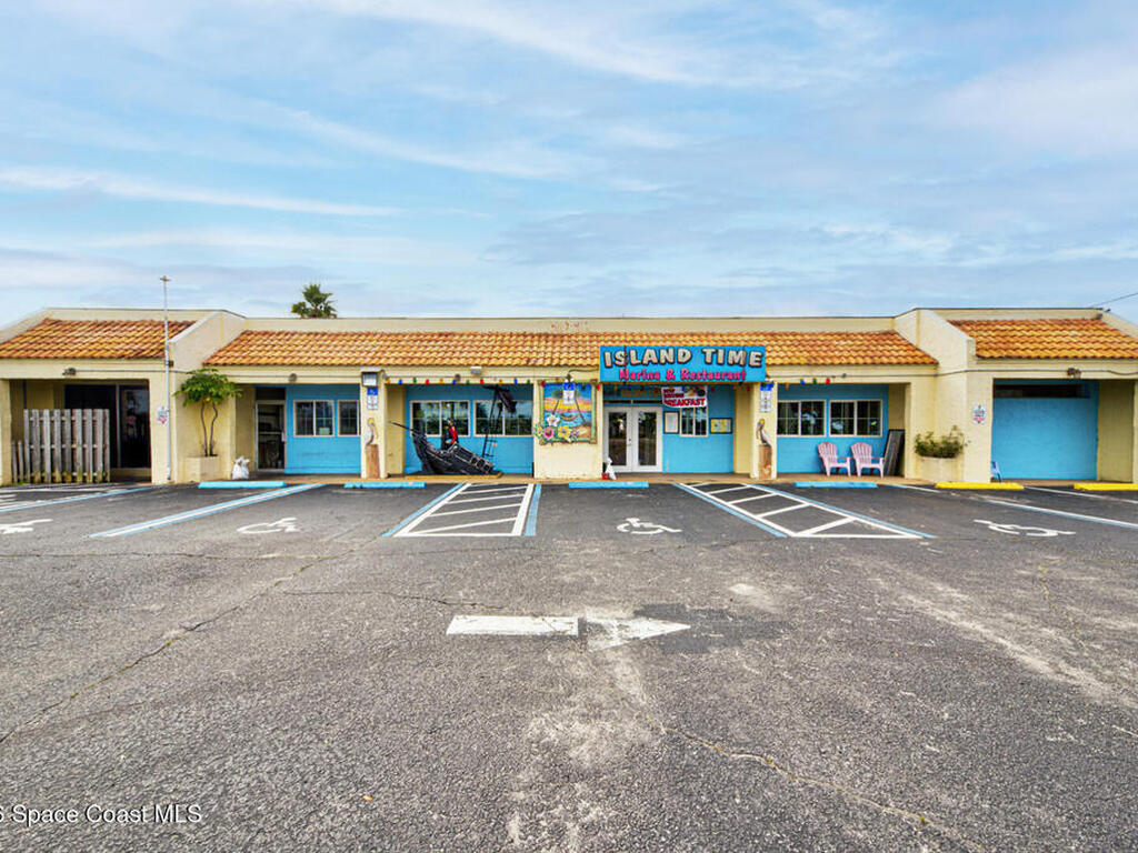 412 W Cocoa Beach Causeway, Cocoa Beach, FL 32931