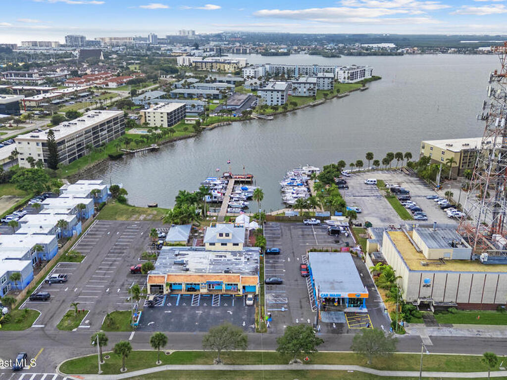 412 W Cocoa Beach Causeway, Cocoa Beach, FL 32931