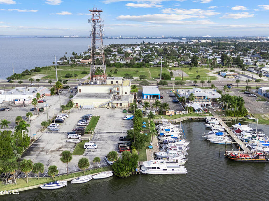 412 W Cocoa Beach Causeway, Cocoa Beach, FL 32931